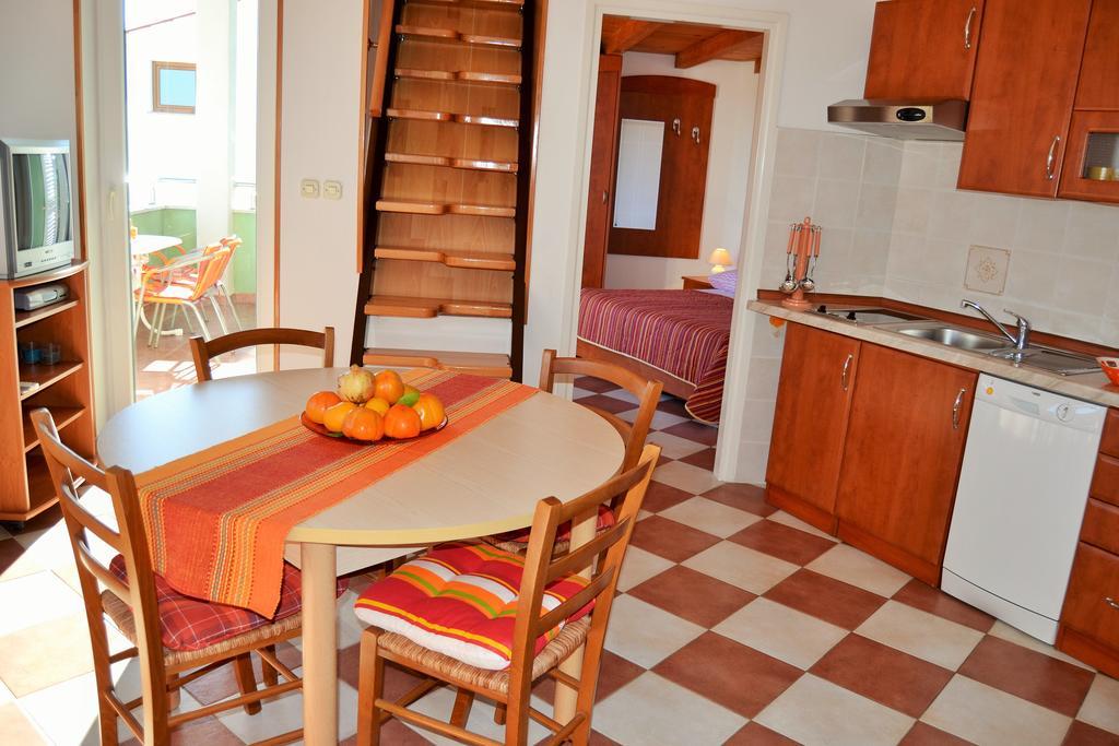Apartments Green Village Premantura Pokoj fotografie