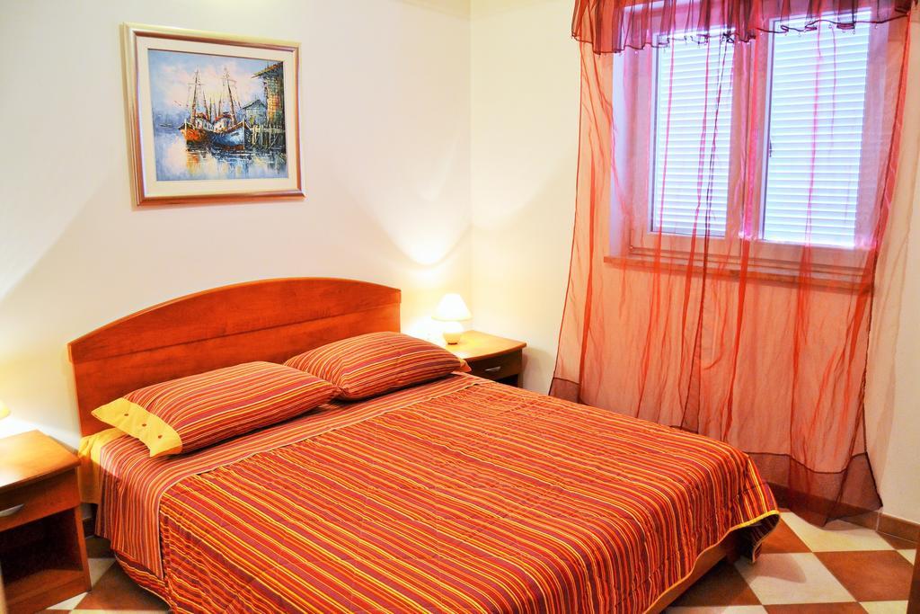 Apartments Green Village Premantura Pokoj fotografie